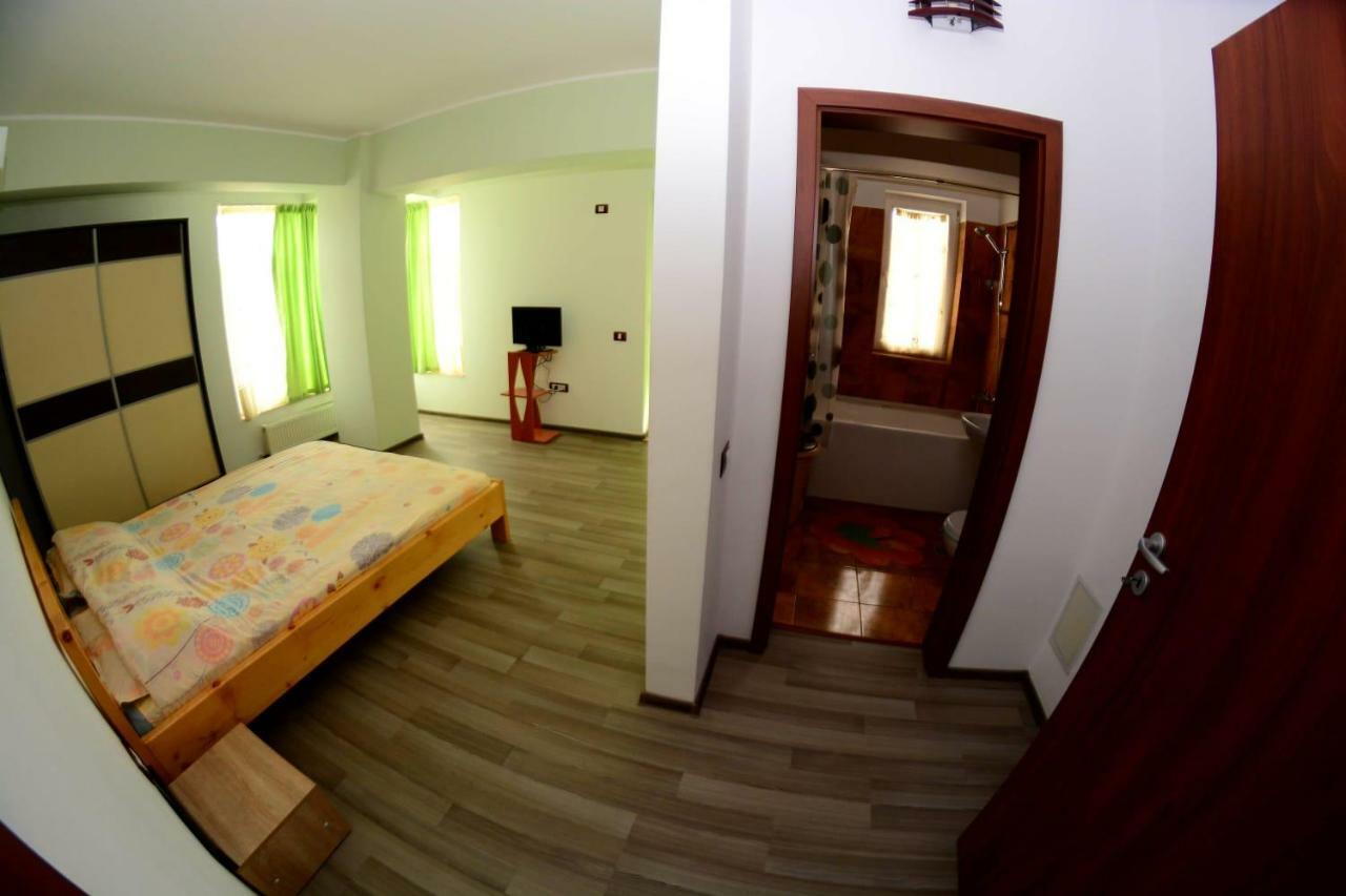 Apartamento David Aprilia Năvodari Exterior foto